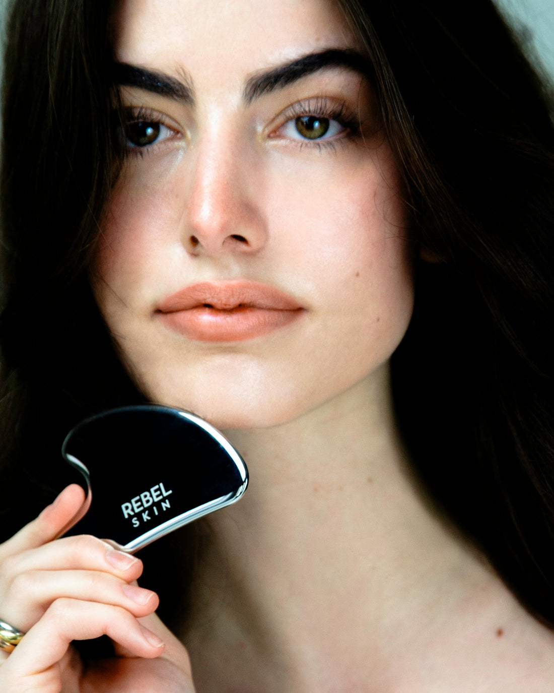 Gua Sha for a Sculpted Jawline